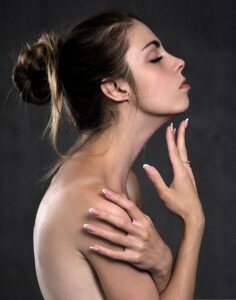 体臭が気になる女性が彼氏から匂いを言われないためのサプリ対策は？